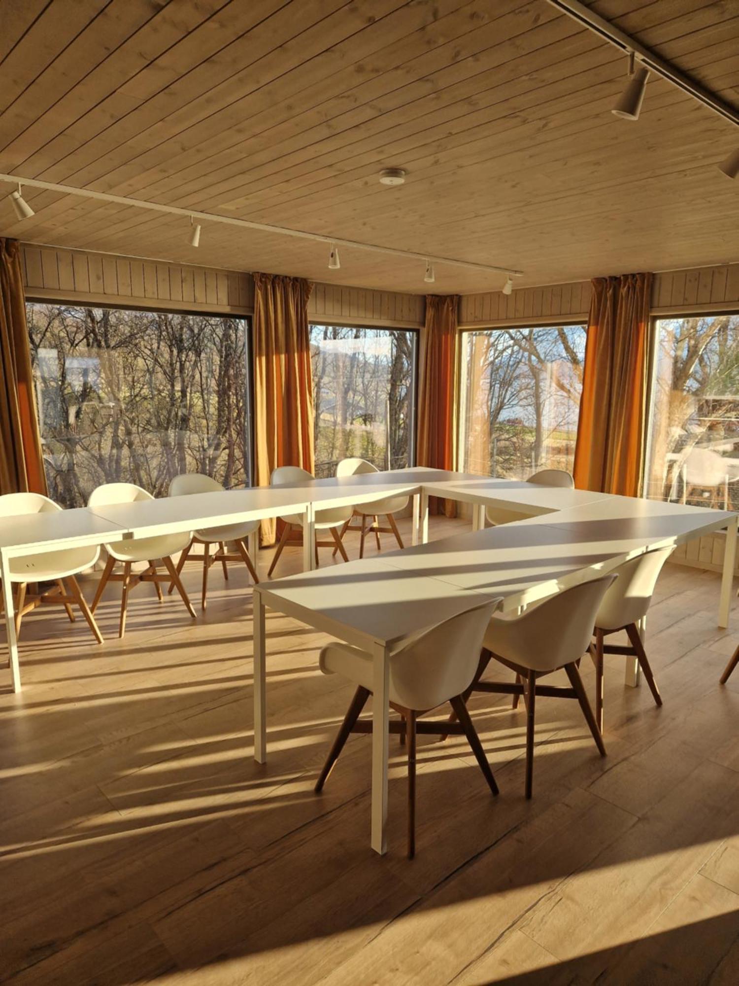 Yggdrasil Farmhotel Retreat, Spa & Yoga Straumsbukta エクステリア 写真
